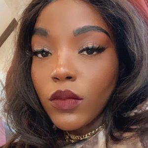 Meet your Posher, Nika